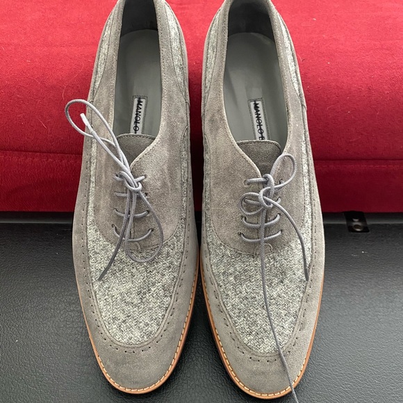 Manolo Blahnik Grey Suede Oxfords - Picture 3 of 6